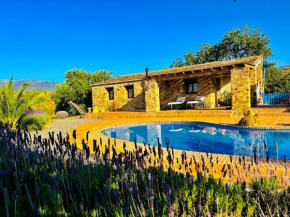 Poolhouse with private pool 360 degrees views over pure nature, Alozaina